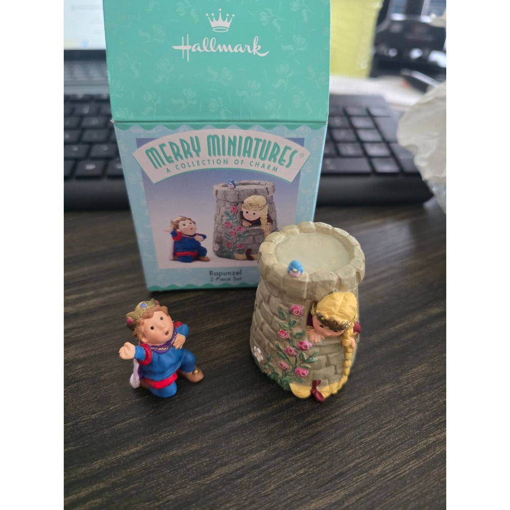 Vintage 1998 Hallmark Merry‎ Miniatures Rapunzel 2 Piece Figurine Set QSM8483